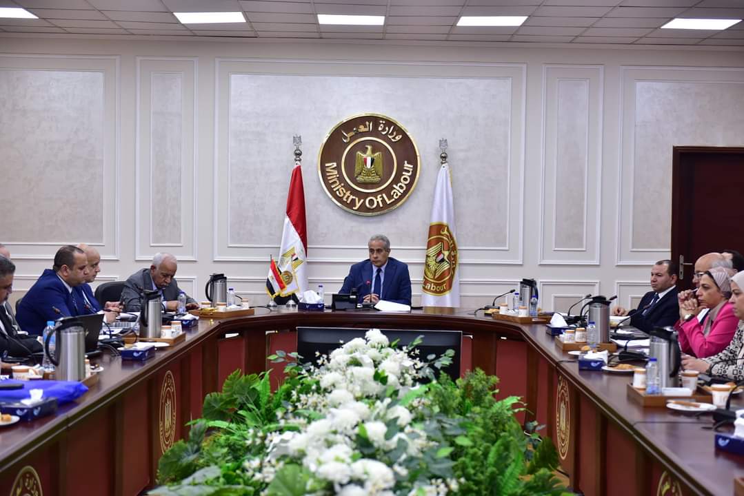 الحوار الإجتماعى مُستمر لمناقشة مشروع قانون العمل..ودراسة حول تحديات السوق