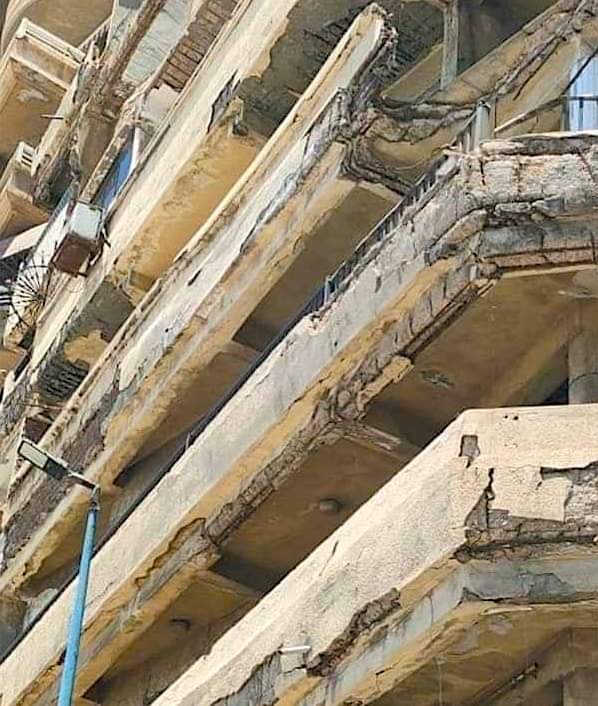 انهيار عقار من 8 أدوار بكورنيش الإسكندرية