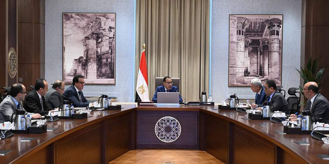 مدبولى : الدولة تعمل على توافر مختلف الأدوية والمستلزمات الطبية 