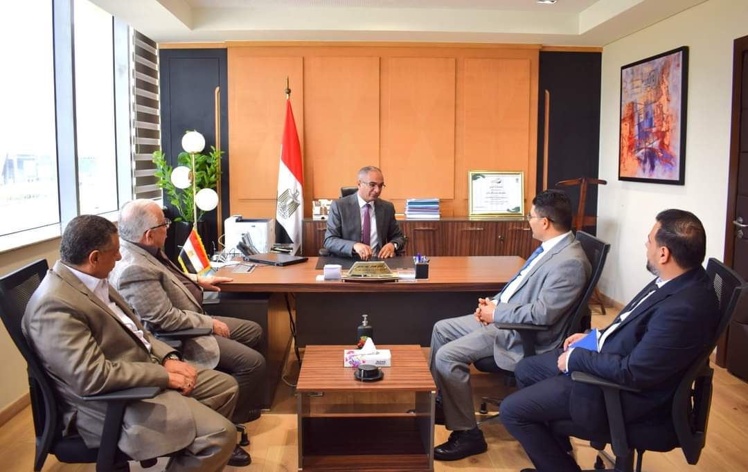 وزير الإسكان يتابع تنفيذ المشروعات وتبادل الخبرات مع الدول الأفريقية 