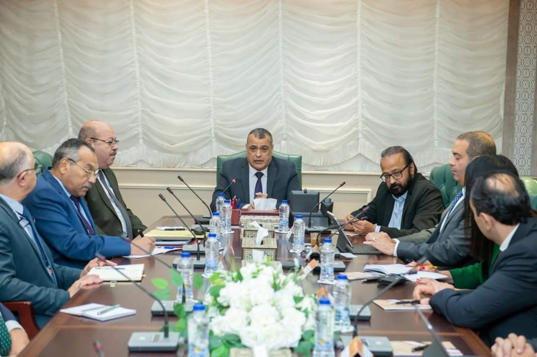 وزير الإنتاج الحربى يبحث التعاون مع مجموعة "أداني" الهندية