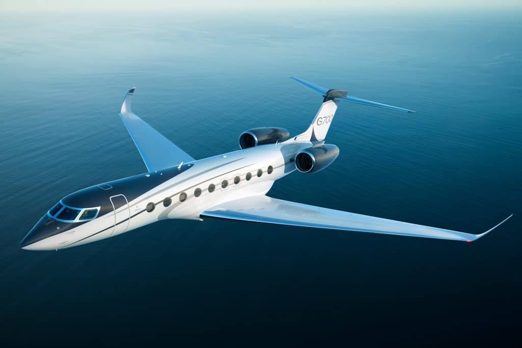 شركة طيران عربية .. تتسلم أول طائرة في العالم من طراز «جلفستريم G700»
