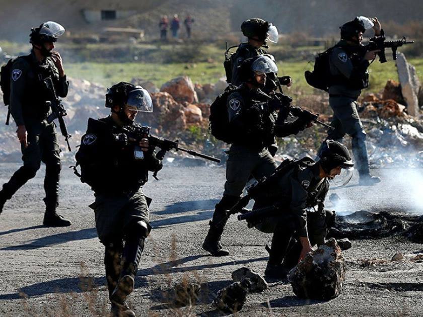 إصابة عدد من الفلسطينيين بالرصاص والاختناق .. في طولكرم والخليل