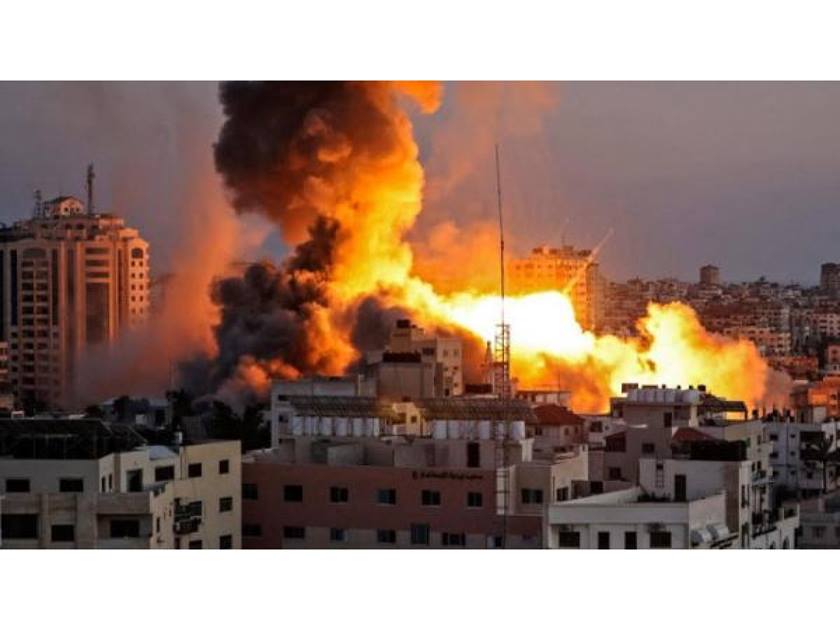 عشرات الشهداء والجرحى .. في قصف إسرائيلي متواصل على قطاع غزة