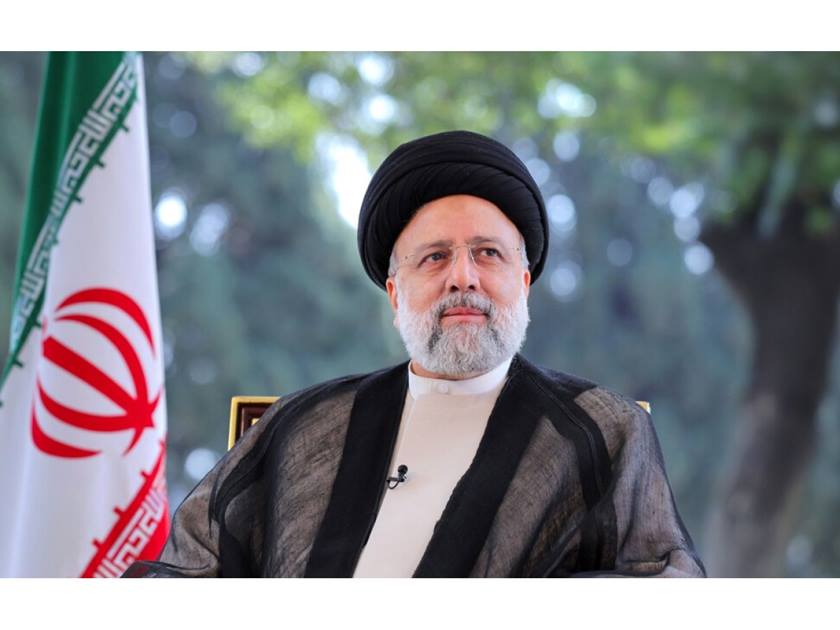 فرق الإنقاذ تواصل عملية البحث عن مروحية الرئيس الإيراني .. وسط ظروف جوية صعبة