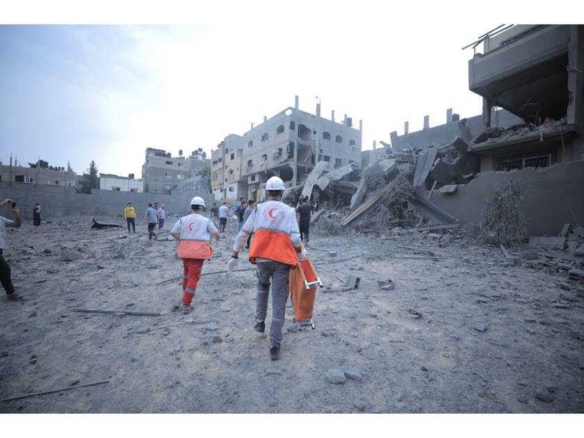 الهلال الأحمر الفلسطيني .. يعلن العثور على أعداد كبيرة من الشهداء شمال غزة