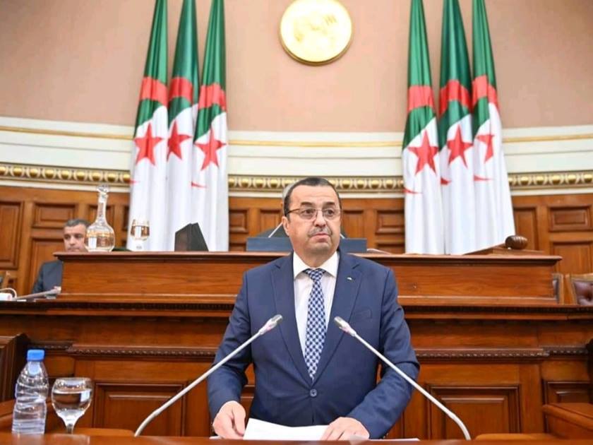 الجزائر ترصد 3.5 مليار دولار .. لتوسيع الاحتياطيات النفطية وزيادة الإنتاج