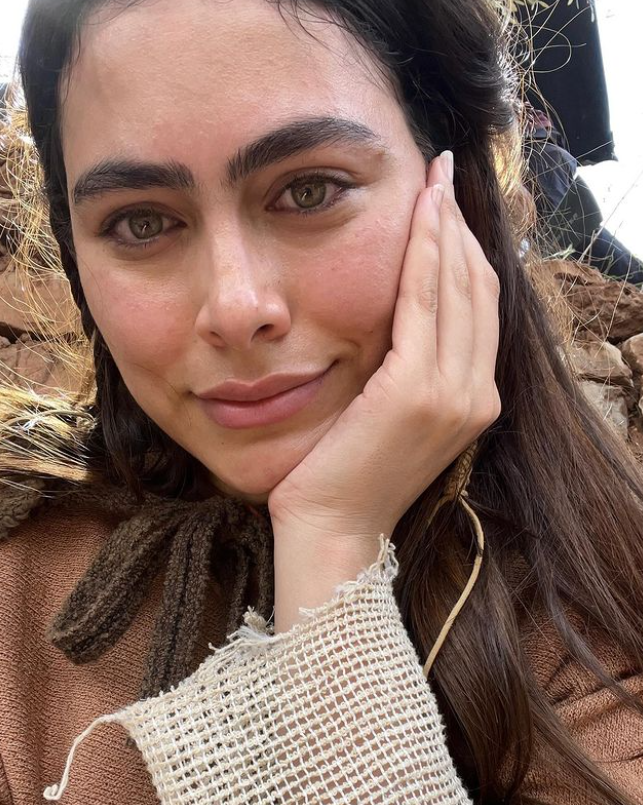 الفنانة هاجر أحمد تشكو لجهاز حماية المستهلك : مغسلة ملابس اتلفت شنطتى قيمتها 1/4 مليون جنيه