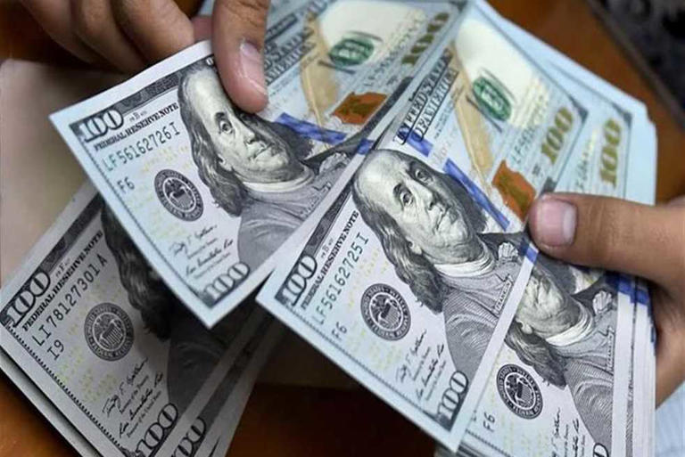 أسعار الدولار أمام الجنيه المصري في البنوك اليوم الإثنين 3-6-2024