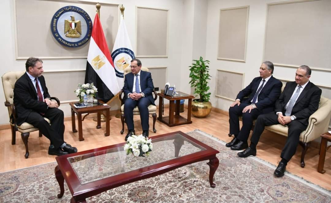 الملا يثمن الشراكة الاستراتيجية الممتدة على مدار عقود مع شركة بيكر هيوز