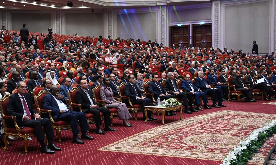 رئيس الوزراء يشارك فى افتتاح فعاليات الدورة الثالثة من المعرض والمؤتمر الطبى الأفريقى 