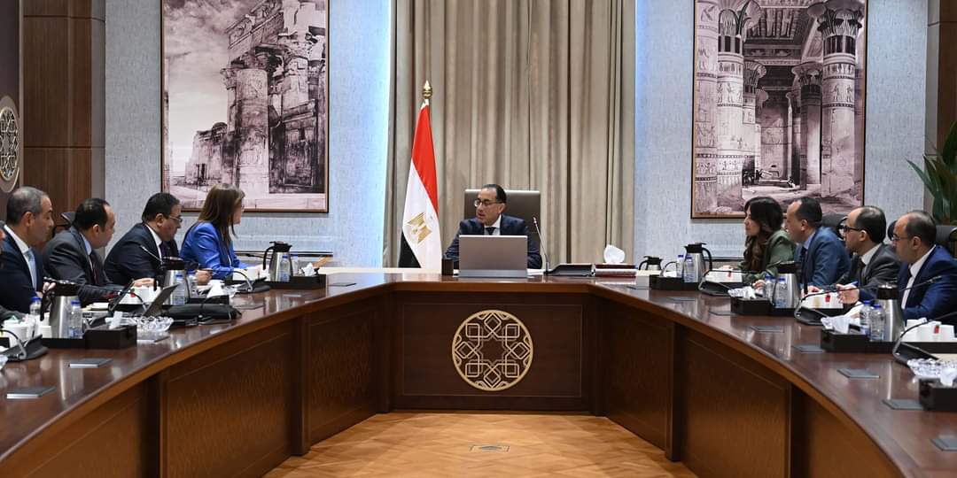 رئيس الوزراء يتابع عدداً من ملفات عمل صندوق مصر السيادى