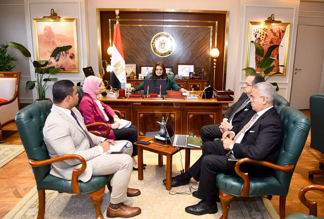 وزيرة الهجرة تستمع إلى رؤية المستثمرين المصريين في الصين للتعاون مع بكين بعد انضمام مصر لـ"البريكس"