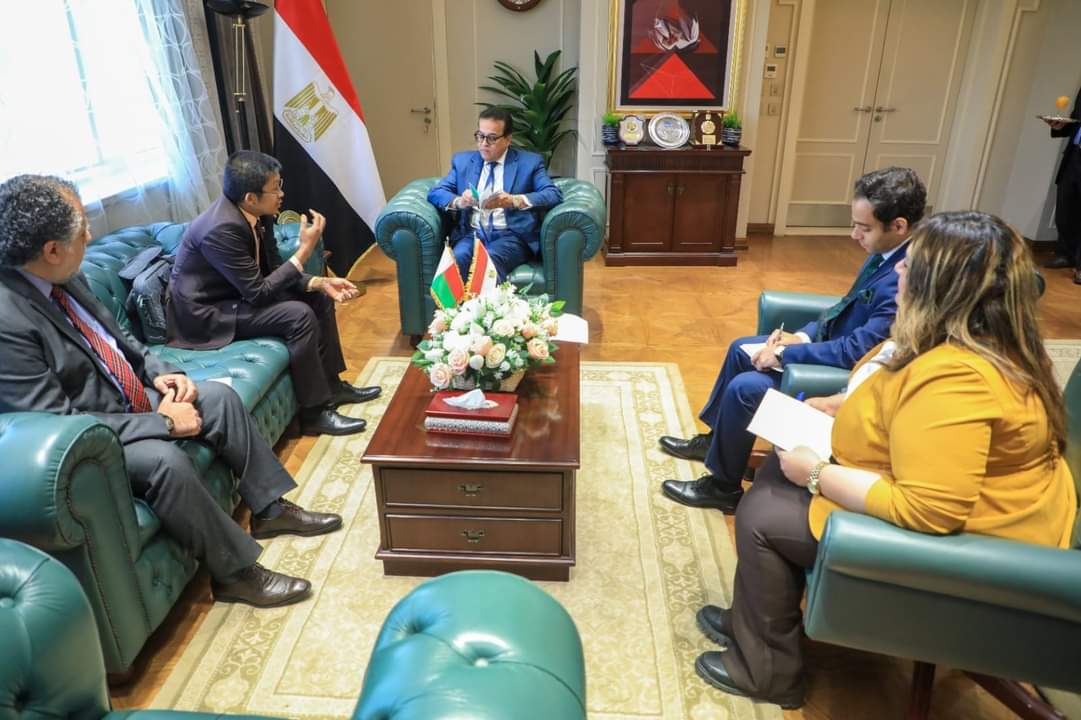 وزير الصحة يبحث مع نظيره بمدغشقر التعاون المشترك