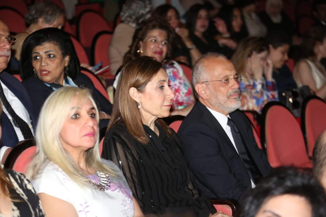 وزيرة الثقافة وسفير اليونان يشهدان عرض "الباليه الوطنى اليونانى"