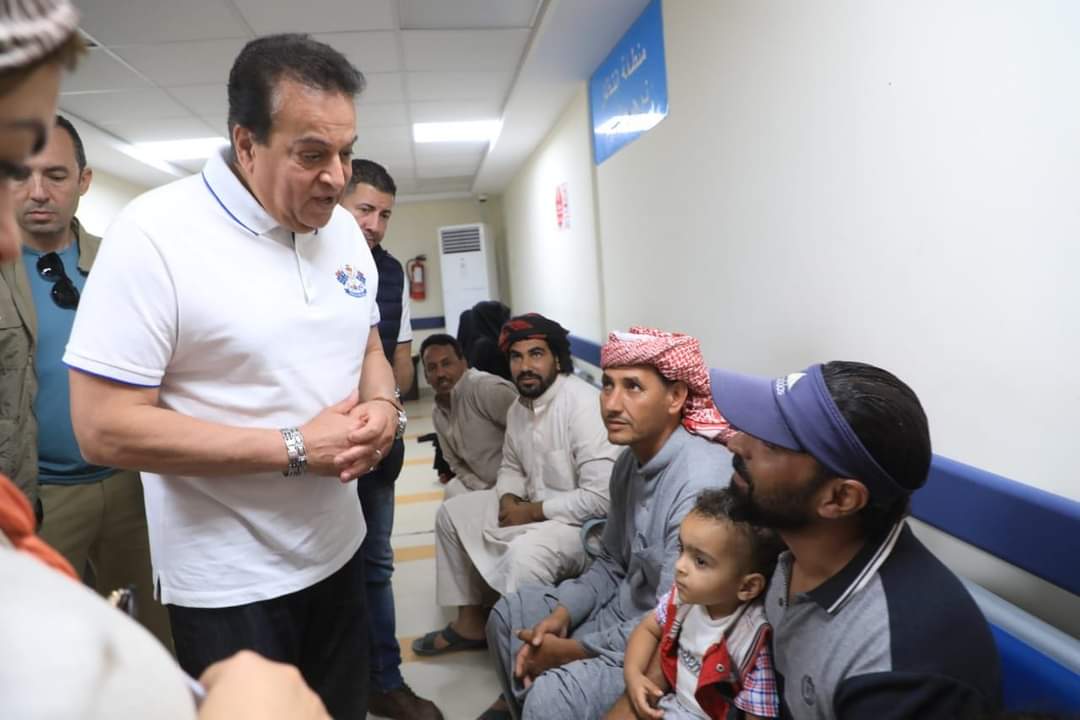 وزير الصحة يتفقد مستشفى العلمين النموذجى بمطروح.. ويشيد باستحداث أول عيادة لتجميل الوجه 