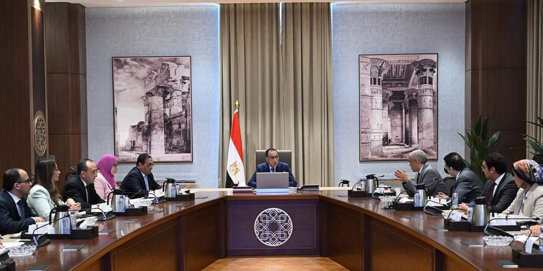 رئيس الوزراء يلتقى مسئولى مجموعة "العربى"لزيادة نسب التصنيع المحلي بمختلف المنتجات