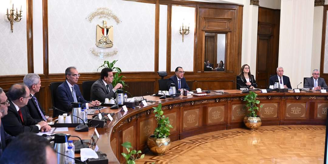 رئيس الوزراء يترأس الإجتماع الدورى لمتابعة المستجدات الخاصة بتنظيم مؤتمر الاستثمار المصري-الأوروبى