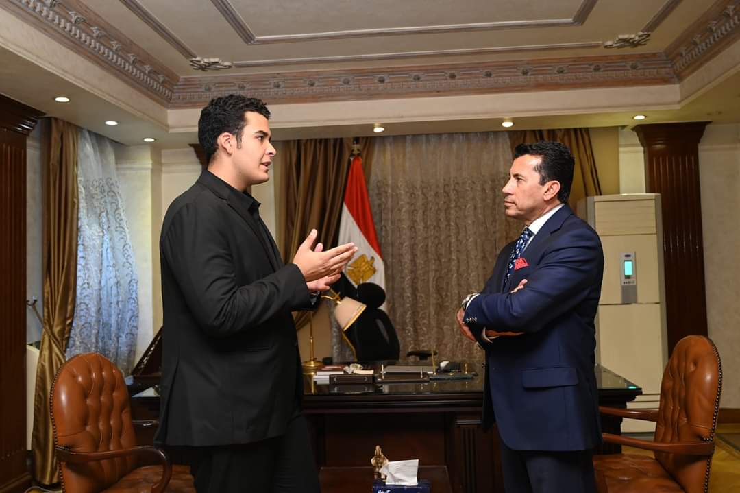 وزير الشباب يُكرم محمد صقر الفائز بالمركز الثانى بالمعرض الدولى للعلوم والهندسة بلوس أنجلوس
