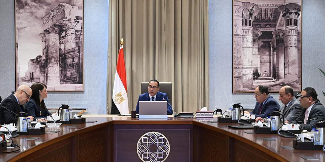 رئيس الوزراء يستعرض مع"ماجنوم" العقارية إنشاء برج "فوربس" العالمى بالعاصمة الإدارية الجديدة