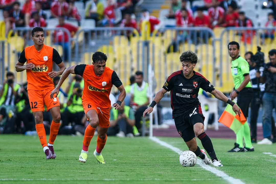 إمام عاشور يفوز بجائزة رجل مباراة الأهلى وفاركو
