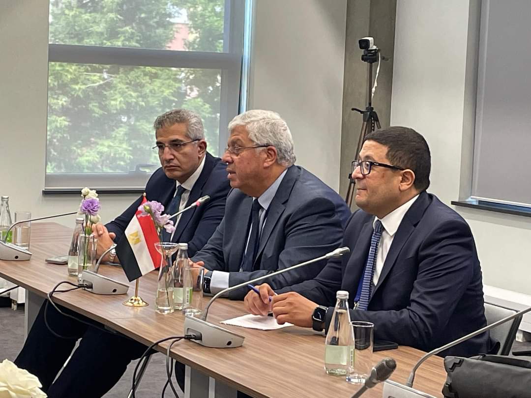 بحث آليات تعزيز التعاون بين مصر والإمارات في المجال الأكاديمي والتعليمي والبحثي والتكنولوجي