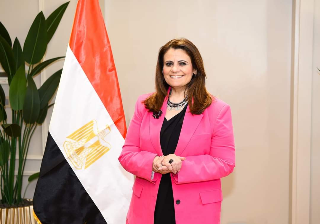 وزيرة الهجرة تهنئ الطلبة المصريين أوائل الثانوية العامة فى الكويت