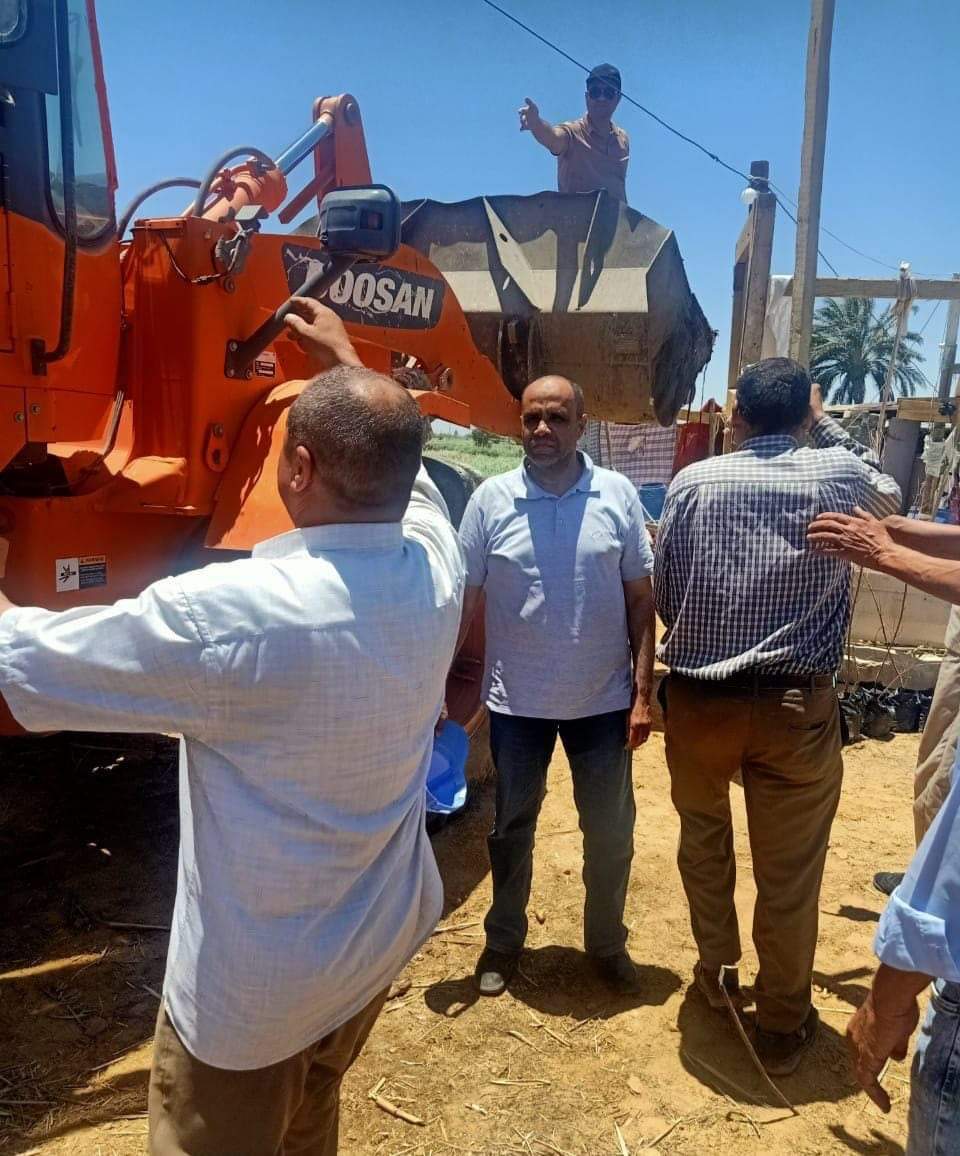 وزير الزراعة يتابع جهود حماية الأراضى الزراعية من التعديات في كل المحافظات 