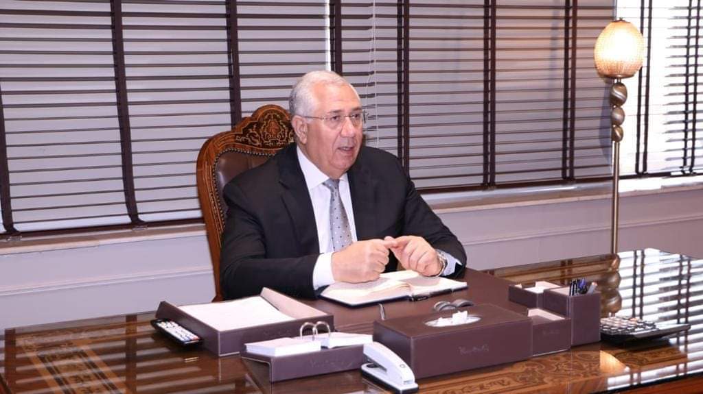 "الحجر الزراعي" يواصل إتمام اجراءات فحص الرسائل الواردة من القمح بموانئ مصر