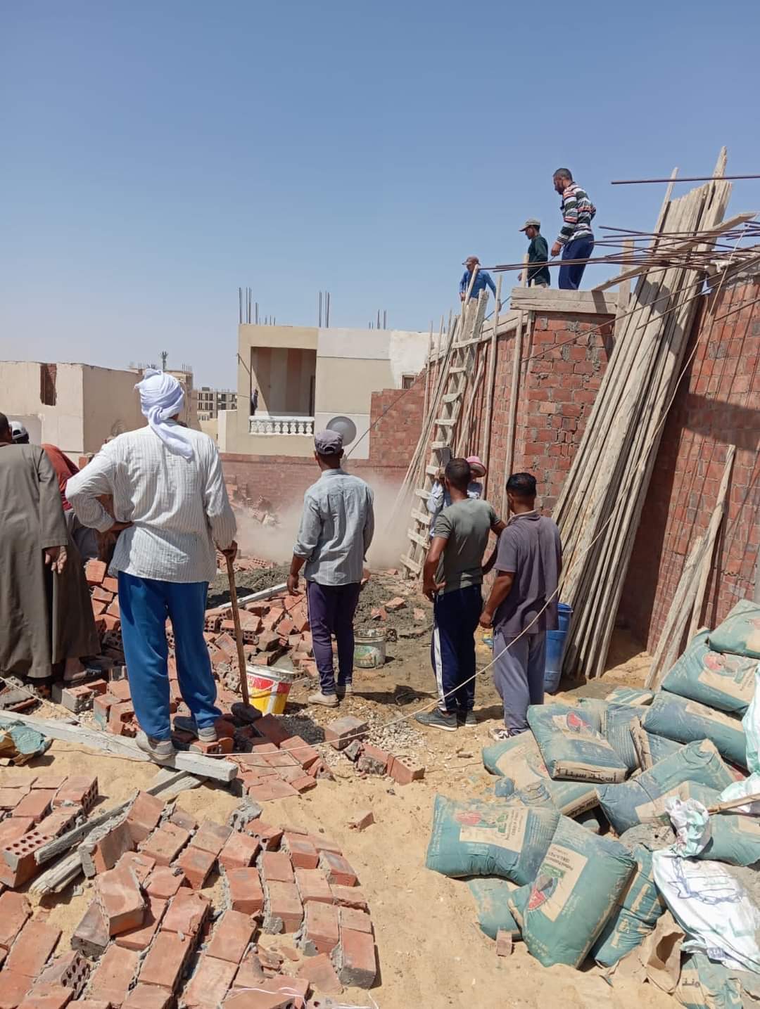 وزير الإسكان:إيقاف وإزالة عدة مخالفات بناء بمدن بدر والعاشر من رمضان والعبور و6 أكتوبر 