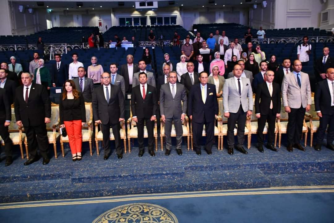 وزير الشباب والرياضة:تذليل كافة العقبات أمام البعثة المصرية المشاركة بدورة الألعاب الأولمبية
