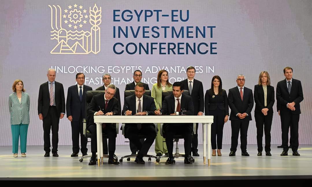 رئيس الوزراء يشهد توقيع اتفاقية لإنتاج الأمونيا الخضراء بدمياط