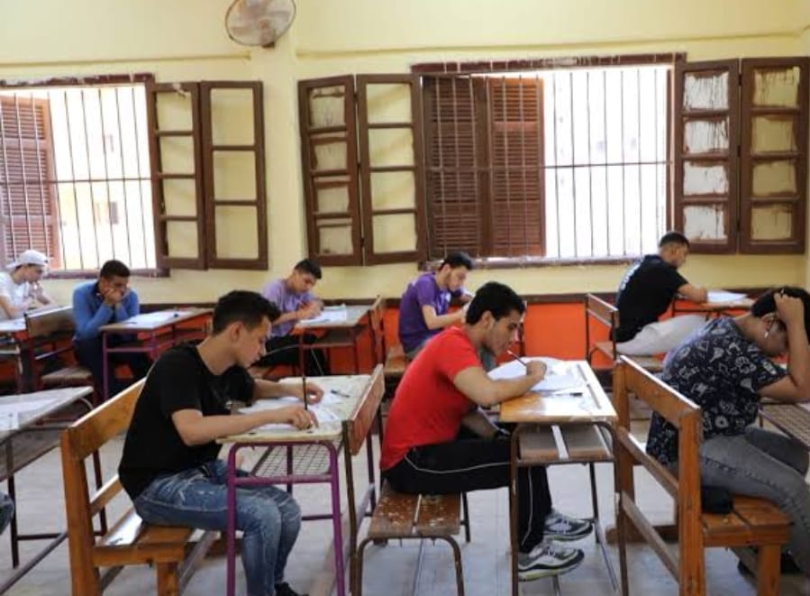 الثانوية العامة .. ودفعة «تخفيف الأحمال»