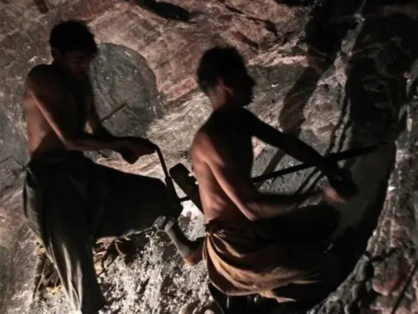 مصرع 11 شخصا جراء تسرب الغاز .. في أحد المناجم جنوب غربي باكستان