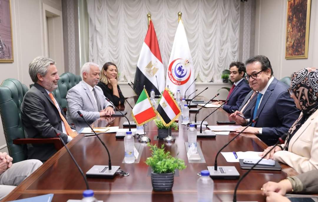وزير الصحة يشهد توقيع بروتوكول تعاون مع جامعة ساسارى الإيطالية لدعم التمريض
