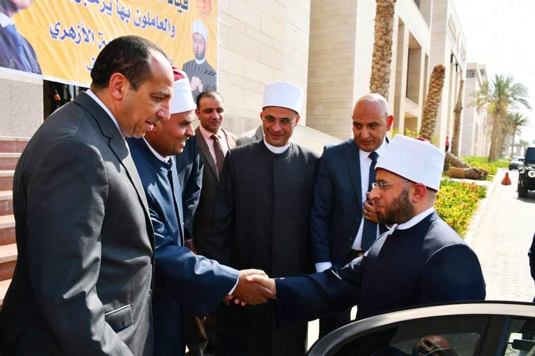 استقبال حافل لوزير الأوقاف الأزهرى من قيادات الوزارة وأئمتها والعاملين 