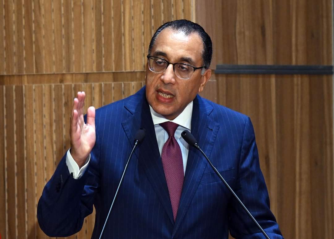 رئيس الوزراء: حل مشكلة الكهرباء..وأسعار السلع على رأس الأولويات