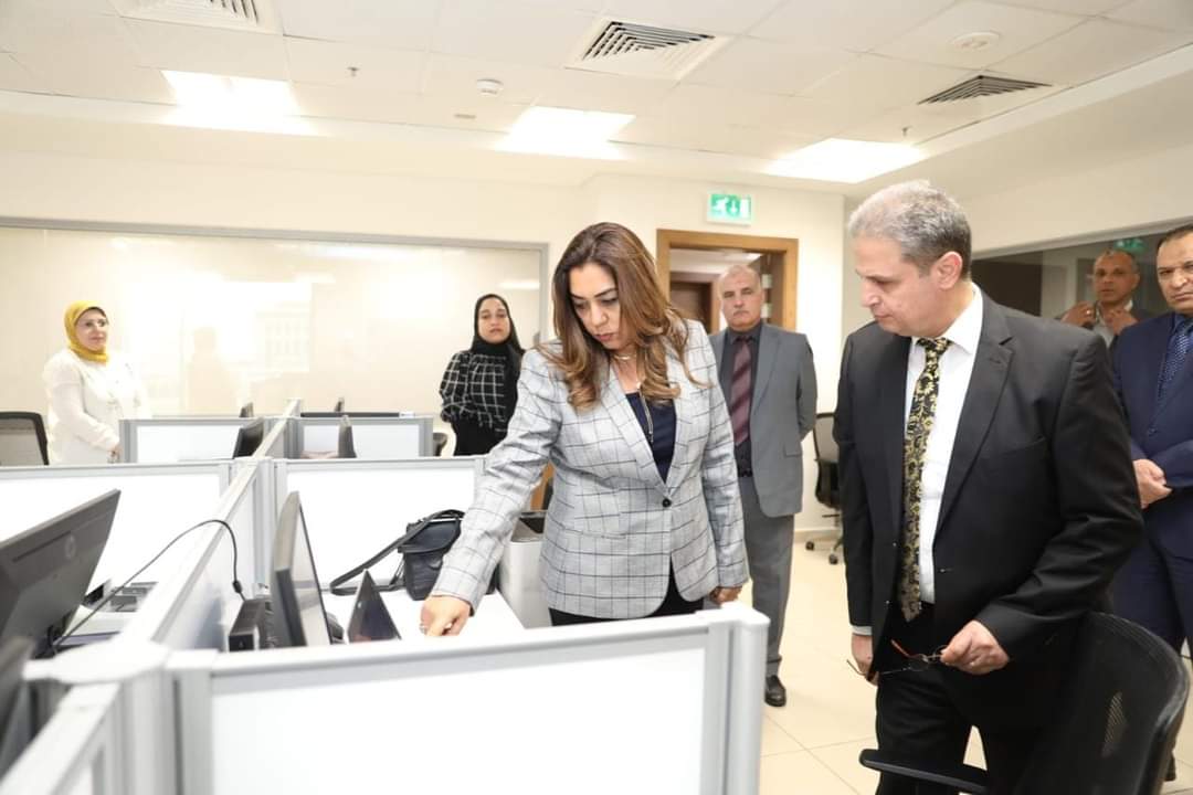وزيرة التنمية المحلية تعقد سلسلة من الاجتماعات مع القيادات 