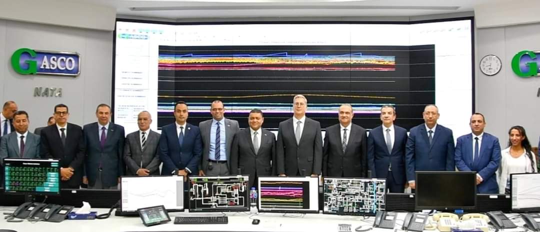 بدوى يتابع انتظام ضخ إمدادات الغاز للشبكة القومية للكهرباء
