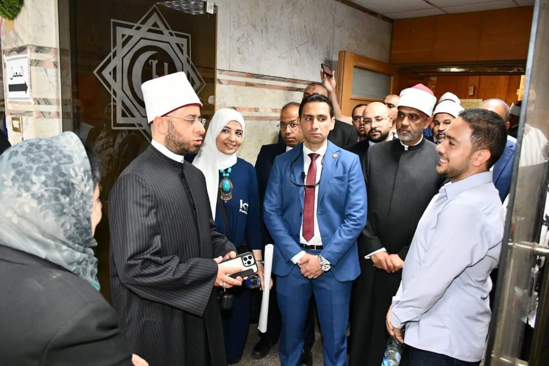 وزير الأوقاف يتفقد مستشفى الدعاة بمصر الجديدة