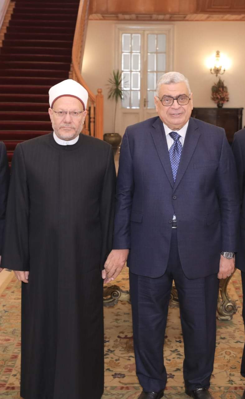 مفتى الجمهورية يهنئ رئيس مجلس الدولة
