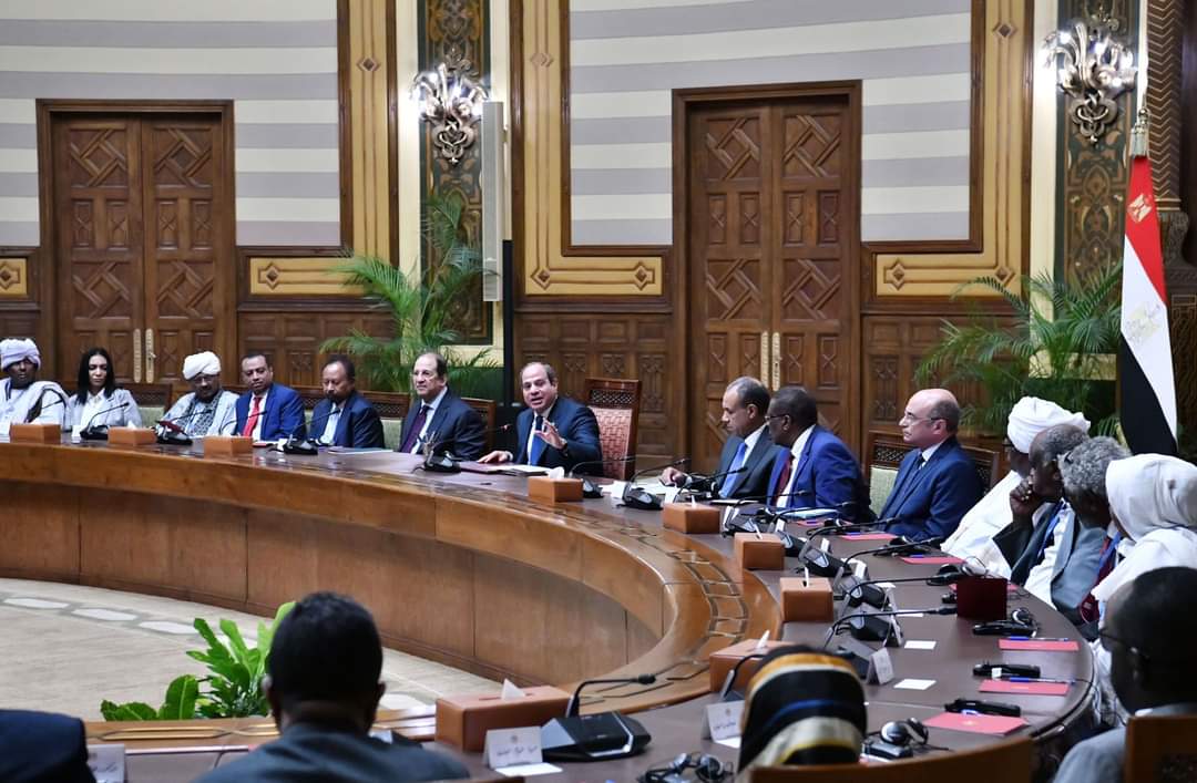 الرئيس : مصر لن تألو جهداً لرأب الصدع بين مختلف الأطراف السودانية ووقف الحرب