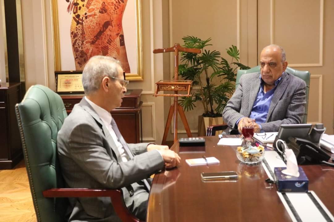 وزير الكهرباء  يبحث مع رئيس الشركة القابضة للكهرباء مصر  استقرار الشبكة القوميةوتحسين الكفاءة وخفض الفقد