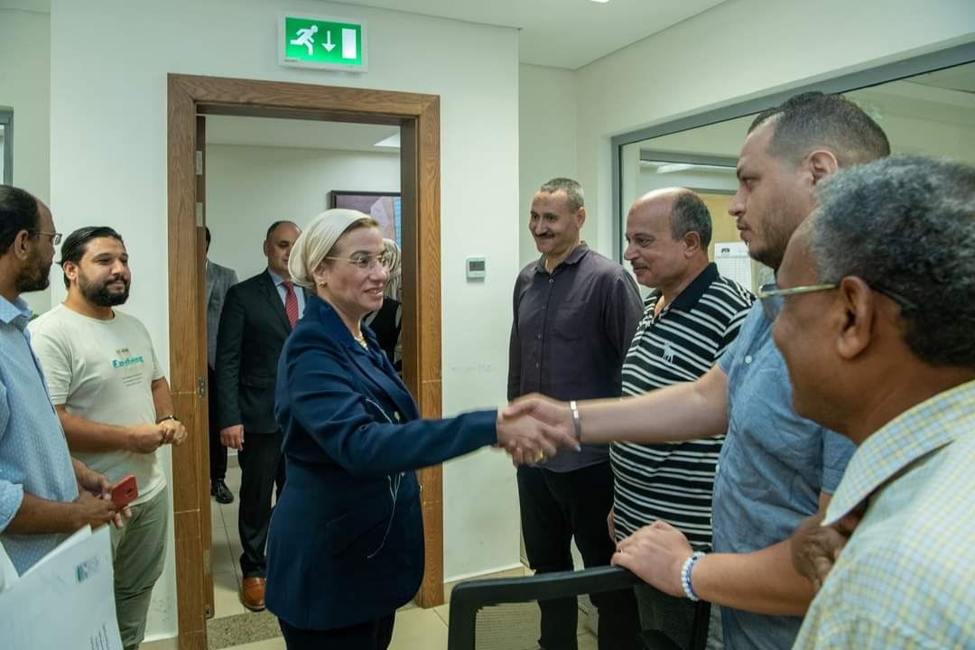 د. ياسمين فؤاد..للعاملين بالوزارة : مبادئ الجمهورية الجديدة التعامل مع المواطنين بشفافية وتذليل العقبات أمامهم 