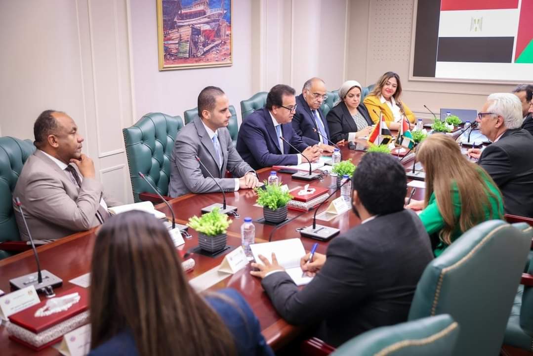 وزير الصحة : تقديم كافة سبل الدعم الطبي للمرضى والجرحى الفلسطينيين