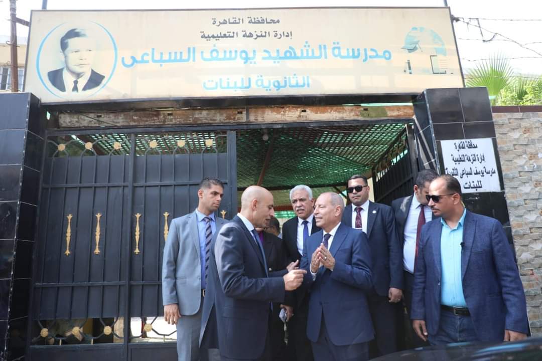 وزير التعليم يلتقى أوليا الأمور ويطمئنهم على تحقيق العدالة وتكافؤ الفرص