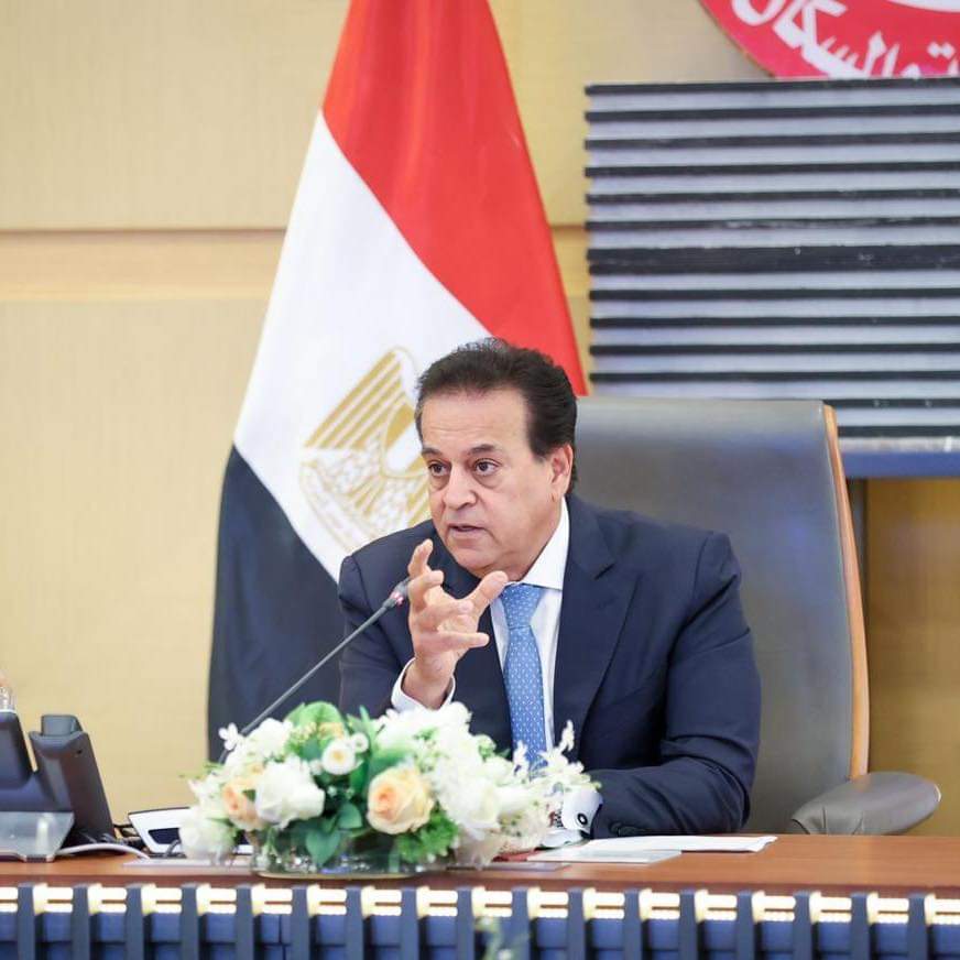 وزير الصحة يوجه بتكثيف الزيارات الميدانية الدورية على المنشآت الصحية بالمحافظات
