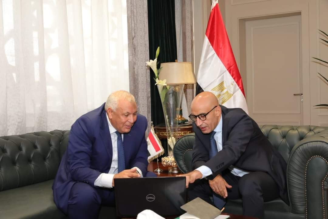تحديد كافة تحديات المنظومة التعليمية بالوادى الجديد