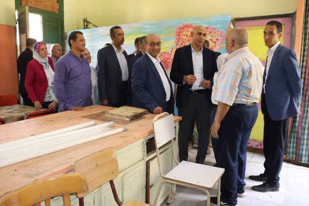 وزير التربية والتعليم يتفقد مدرسة المتفوقين الثانوية بعين شمس