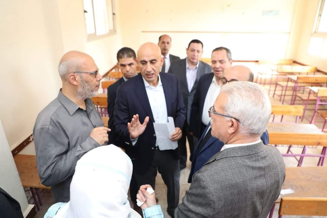 وزير التعليم يتفقد عددا من المدارس ذات الكثافات العالية بإدارة المرج التعليمية